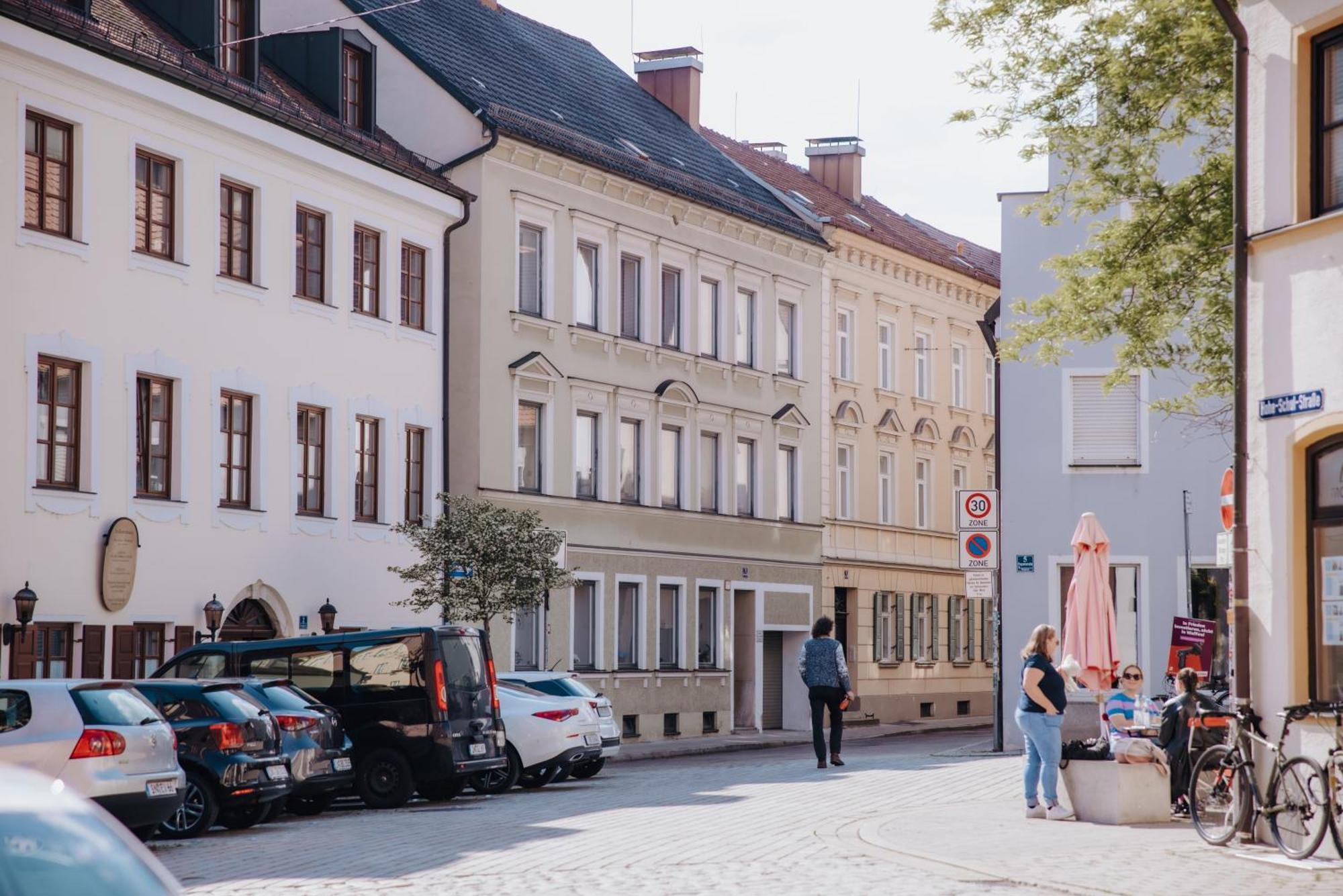 Lumen Homes - Design-Apt. Nahe Audi Und Altstadt, 3 Zimmer, Netflix إنغولشتات المظهر الخارجي الصورة